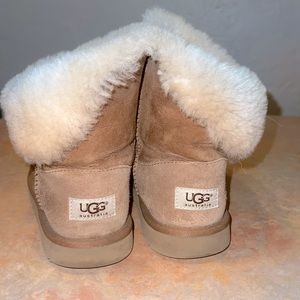 Ugg Bailey Button